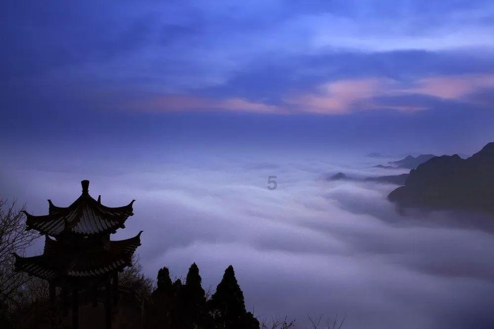 “陀枪师姐”滕丽名晒照感谢老公疼爱,曾与魏骏杰恋爱九年遭抛弃