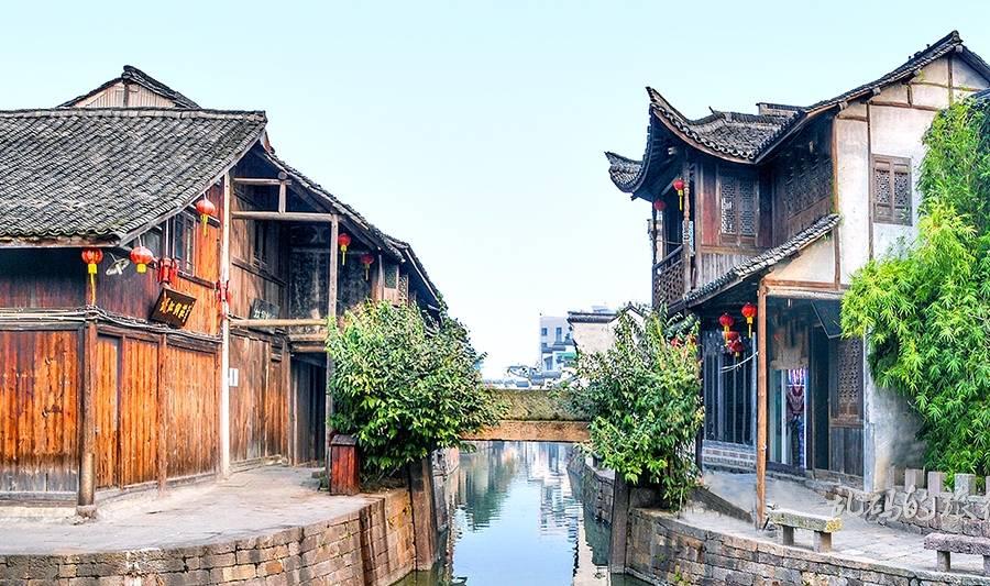摩根大通分析师警告称美股出现互联网泡沫式的市场集中 前10大股票所占份额正接近2000年的历史峰值