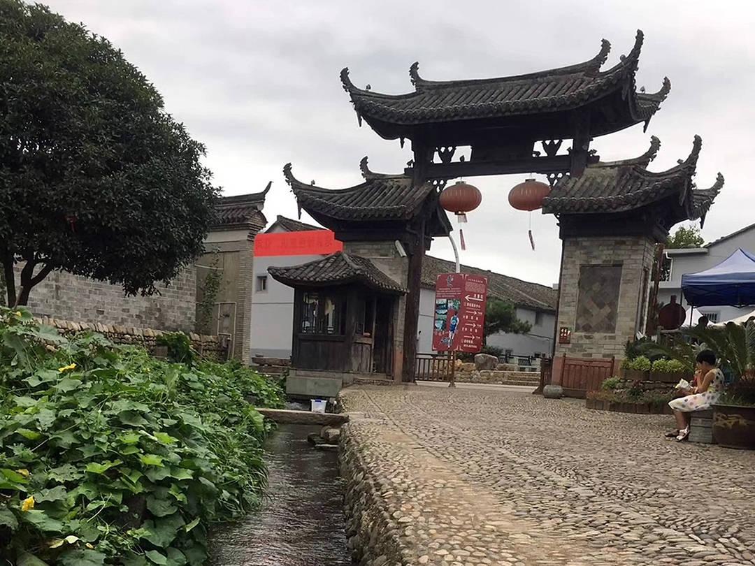 小猫钓鱼游戏龙王版有船